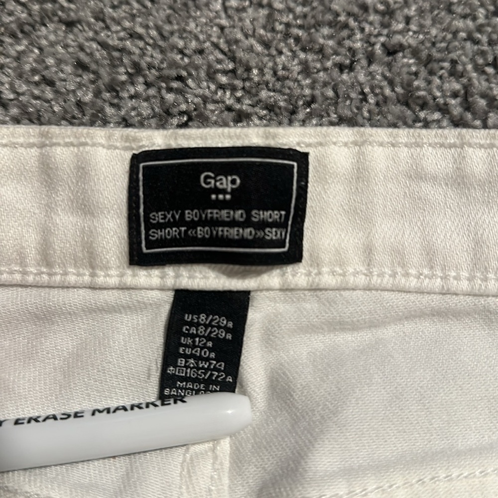 Gap Sexy Boyfriend Shorts - Picture 2 of 5